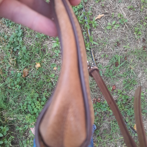 Frye crossbody.  Firm! No offers - Picture 11 of 13